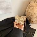 Schicke Schmetterling-Mini-Handtasche aus goldenem Metall mit eleganter Kettenriemen - Gold