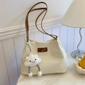 Bolso tote de tejido crema con correas de cuero marrón y colgante de nube suave - Marrón con Colgante