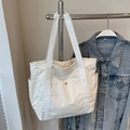 Bolso tote de pana blanco crema con bolsillo delantero y detalle de hebilla - Blanco