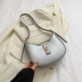 Sac sous le bras argenté vintage en forme de croissant avec fermoir doré chic - Argent