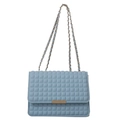 Borsa a tracolla azzurra trapuntata con catena dorata e fibbia in metallo rettangolare - Blu