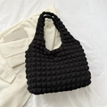 Bolso tote negro con textura de burbujas para mujer, gran capacidad y diseño de popcorn - Negro
