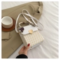 Borsa a tracolla bianca con chiusura a cuore dorata e manico con foulard di seta - Bianco