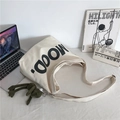 Bolso tote minimalista de lona con texto MOOD y colgante de peluche de rana verde - Sin Adorno / Blanco