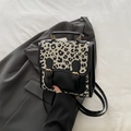 Petit sac à dos rétro à imprimé léopard avec cuir noir et boucles dorées chic - Léopard Noir