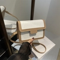 Stijlvolle tweekleurige crossbodytas in wit krokodillenreliëf en camelkleurig leer - Khaki
