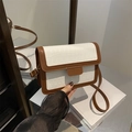 Witte en bruine kleine vierkante crossbody tas met imitatie krokodillenpatroon - Bruin