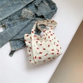 Bolso tote de pana blanca con estampado de fresas y asas suaves de estilo japonés - Blanco