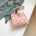Bolso tote de pana rosa con estampado de fresas rojas y correa de hombro - Rosa