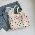 Borsa tote in velluto a coste bianco con motivi a fragola e ampi manici - Bianco Sporco