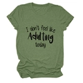 Detail von 'I don't feel like Adulting today' Aufdruck auf dunkelgrünem Baumwoll-T-Shirt - S / Olivgrün (Schwarze Schrift)