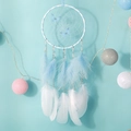 Atrapasueños azul y blanco con plumas, mariposas y luces LED de tonos cálidos - Producto Terminado Sin Luz / Azul