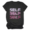 Détail du t-shirt gris foncé avec impression textile SELF violette et LOVE blanc - Gris Anthracite (Texte Blanc)