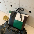 Κομψή τσάντα tote από συνθετικό δέρμα σε σκούρο πράσινο, μπεζ και μαύρο με λουράκι ώμου - Πράσινο