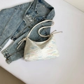 Witte minimalistische crossbody tas met kleurrijk zigzag borduursel op denim - Wit