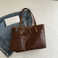 Borsa tote patchwork marrone scuro con custodia coordinata e doppie tracolle in pelle - Marrone