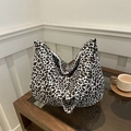 Elegante borsa tote in tela con stampa leopardata e grande capacità per il pendolarismo - Bianco