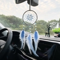 Pendentif attrape-rêves bleu et blanc pour voiture avec plumes sur le rétroviseur - Suspension Voiture Amour de Glace / Bleu