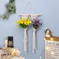 Handgefertigte Makramee-Wanddekoration mit Holzstab und bunten künstlichen Gänseblümchen - Doppeltaschen-Quasten-Stil (Ohne Blumen) / Holzstab / Gebrochenes Weiß