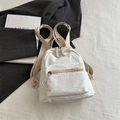 Mini zaino casual da donna in nylon bianco con spalline beige e cerniera lampo - Bianco