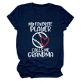 Detail eines marineblauen T-Shirts mit My Favorite Player Calls Me Grandma Aufdruck - Marineblau (Weißen Text)