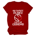 Rotes Baumwoll-T-Shirt für Damen mit My Favorite Player Calls Me Grandma Aufdruck - Rot (Weißen Text)
