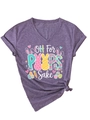 Détail du t-shirt violet à col en V avec des lapins de Pâques et le texte Oh For Peeps Sake - S / Violet (Imprimé Blanc)