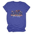 Détail du t-shirt Occupational Therapy avec imprimé floral vintage et manches retroussées - S / Bleu Vintage