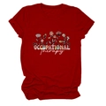 Détail à plat du t-shirt bordeaux avec imprimé floral Occupational Therapy élégant - S / Rouge