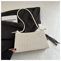 Bolso tote de paja crema grande con textura de espiga y detalle de borla - Con Colgante / Blanco Roto