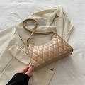 Schicke beige gesteppte Hobo-Schultertasche aus Kunstleder mit goldenem Reißverschluss - Khaki