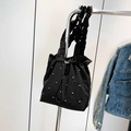 Bolso tote negro con cordón, detalles de strass y asa rizada de estilo coreano - Negro
