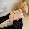 Sac bandoulière rose rétro avec clous cœur dorés et bandoulière en chaîne - Rose