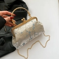 Borsa a mano retrò in broccato beige con delicati ricami floreali blu e chiusura dorata - Blu