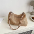 Elegante borsa tote in paglia kaki con manici in pelle marrone e anelli metallici lucidi - Cachi