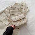 Bolso bandolera tejido crema con bordados florales y cierre de metal dorado chic - Blanco Roto