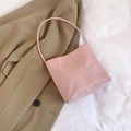 Bolso tote rosa minimalista con bordado decorativo sobre tela de nailon suave - Rosa