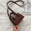 Mini bolso bandolera de cuero sintético marrón con asas superiores y hebillas doradas chic - Marrón Oscuro