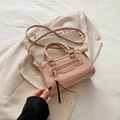 Bolso bandolera rosa chic de ecopiel con borla elegante y detalles de cremallera - Rosa