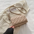 Petit sac carré bandoulière beige matelassé en cuir synthétique avec sangle ajustable - Kaki