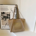 Borsa tote intrecciata beige con tasca in pelle kaki e stile minimalista - Cachi