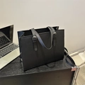 Klassische schwarze Saffiano Leder Shopper Tasche in professioneller Business Optik - Schwarz
