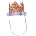 Funkelnde Pailletten-Geburtstagskrone mit bunten Streuseln und pastellfarbenen Pompons - Zuckerstreusel Bommel Stil / Schokoladenweiß-Stil (WBAB202297)