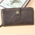 Dunkelbraune Retro-Brieftasche mit Sternenschnalle und großem Reißverschluss - Kaffeebraun