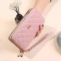 Cartera de mano acolchada rosa para mujer con cremallera doble y logo de corona - Rosa