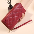 Cartera larga color vino con diseño acolchado y cremallera doble en cuero sintético - Rojo