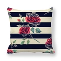 Klassischer Kissenbezug mit schwarz-weißen Streifen und roten Aquarell-Rosen - 45x45 cm / Horizontaler Streifen Rote Rose Stil (4)