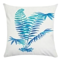 Détail d'une housse de coussin blanche douce avec motif de feuille de fougère bleue - Fougère Aquarelle Bleue (5) / 45x45 cm