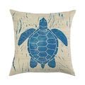 Detailansicht der Kissenhülle mit Ozean-Thema und künstlerischem Meeresschildkröten-Druck - Blaue Schildkröte Mottendruck (17) / 45x45 cm / Leinen