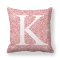 Housse de coussin rose pailleté avec lettre K blanche brodée en peau de pêche - 45x45 cm / Lettre K
